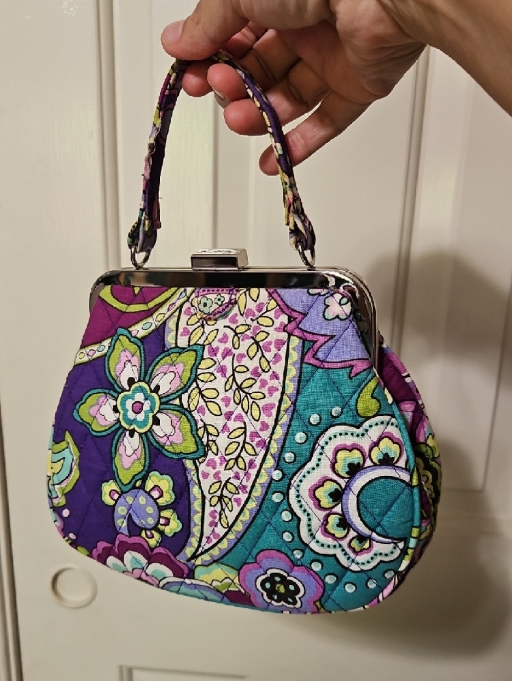 Vera Bradley Kisslock Mini Quilted Paisley Crossbody Bag - Picture 2 of 8